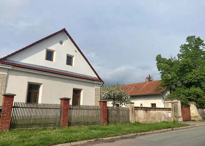 Prijemny Apartman Se Zahradou
