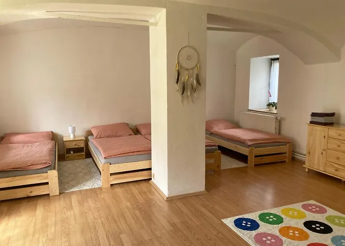 Prijemny Apartman Se Zahradou